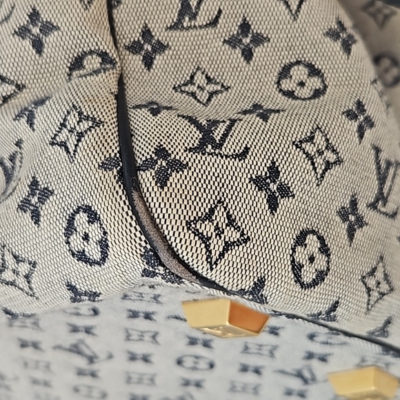Louis Vuitton Mini Lin Josephine 40 - Picture 7 of 16